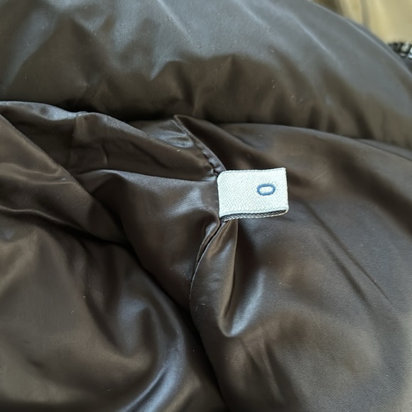 Moncler black short puffer with zip cuffs - Picture 5 of 16